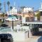 Beachwalker Inn & Suites