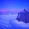 Aurora Hut - luksusmajoitus iglu tunturilammella Pohjois-Lapissa Nuorgamissa - Nuorgam