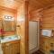 Smokey Max Cabin