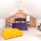Lincoln 4-Beds Sleeps 13 Hot Tub & Pet Friendly