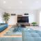 Lincoln 4-Beds Sleeps 13 Hot Tub & Pet Friendly