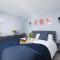 Mousehole View - Pet Friendly - Sea Views - Free Parking & WiFi