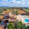 Traditional house Casa Binitaref with pool in Sineu