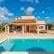 Traditional house Casa Binitaref with pool in Sineu