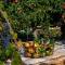 House Camellia with fenced pool and playground - Blizna Donja