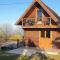 3 Bedroom Lodge over looking Lake Dathee & Golf Course