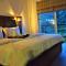 Lake Infinity Luxury Condos