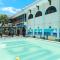 RedDoorz Plus @ Castle Chateau Iloilo