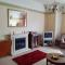 House - Sleeps 6 & paid off site parking available