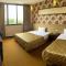 Home Full Hotel
