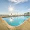 Beachfront PCB Escape with Free Beach Chair Services - بنما سيتي بيتش