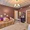 Pet-Friendly Apt 2 Blocks to Riverside Park!