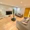 Large 5-Bed city centre townhouse with secure parking