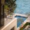 Beachfront Villa Grain of Salt with Pool