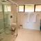 Luxury Home with Stunning Views and Solar Power - 圣弗朗西斯湾
