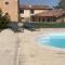 casa rural de un artista en plena naturaleza piscina y parque de esculturas en villarcayo - Villarcayo