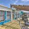 Galveston Beachfront House with Deck and Ocean Views! - Galveston