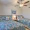 Galveston Beachfront House with Deck and Ocean Views! - 加尔维斯敦