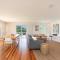 The White House - Spectacular Ocean Views, WiFi, Central Coolum