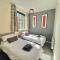 4 Single beds or 2 Doubles - FREE PARKING SPACES - SMART TV's - City Centre Spacious flat - 南安普敦