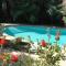 LAmandari - Provence holidays - Chambres dhôtes avec jardin, piscine, jacuzzi, climatisation