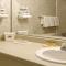 Days Inn by Wyndham Livonia Canton Detroit