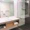 Hive Hotel, Moruya