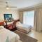 Uvongo - Beach Paradise & Open Ocean View