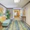 Holiday Inn & Suites Spring - The Woodlands