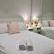 2BR on La Trobe - Iconic Views! Near Melb Central