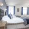 Cliff Cottage - Harbour views, Balcony, wifi