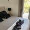HOME SWEET HOME 2 pièces 42 m2 Chambre, salon, cuisine, grande terrasse, parking proche centre ville et mer