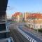 Cosy, trendy en zuid gelegen ruim appartement op 100m van strand en winkelstraat