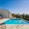 Villa Tela with Pool