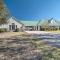 Luxurious Aggieland Retreat - 14 Mi to AandM! - Navasota