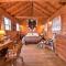 Ark Bunkhouse Fredericksburg Hideaway with Hot Tub