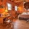 Ark Bunkhouse Fredericksburg Hideaway with Hot Tub