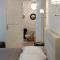 6 rooms