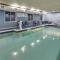 Holiday Inn Express & Suites Detroit - Farmington Hills by IHG