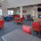 Holiday Inn Express & Suites Detroit - Farmington Hills by IHG
