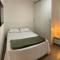 709- Apartamento Decorado Encantador, mobiliado, amplo, cozinha completa, Excelente localização no Rebouças