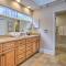 Charming Lakefront Retreat in Palmetto Dunes! - Hilton Head Island