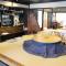 Hostel & Tatami Bar Uchikobare -内子晴れ- - Uchiko