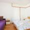 Apartments by the sea Makarska - 13222
