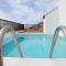 Los Angeles 3 Bed Apartment with Pool