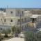 Niki Court Holiday Apartments