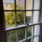 Robinsons Cottage, central and quiet