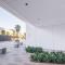 Posh 2 BR Oceanfront Apt in the Heart of Bluewaters Island