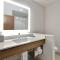 Holiday Inn Express & Suites Fort Worth North - Northlake by IHG