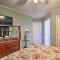 Quiet Lakefront Retreat with Boat Ramp and 2 Docks - Hollywood Point